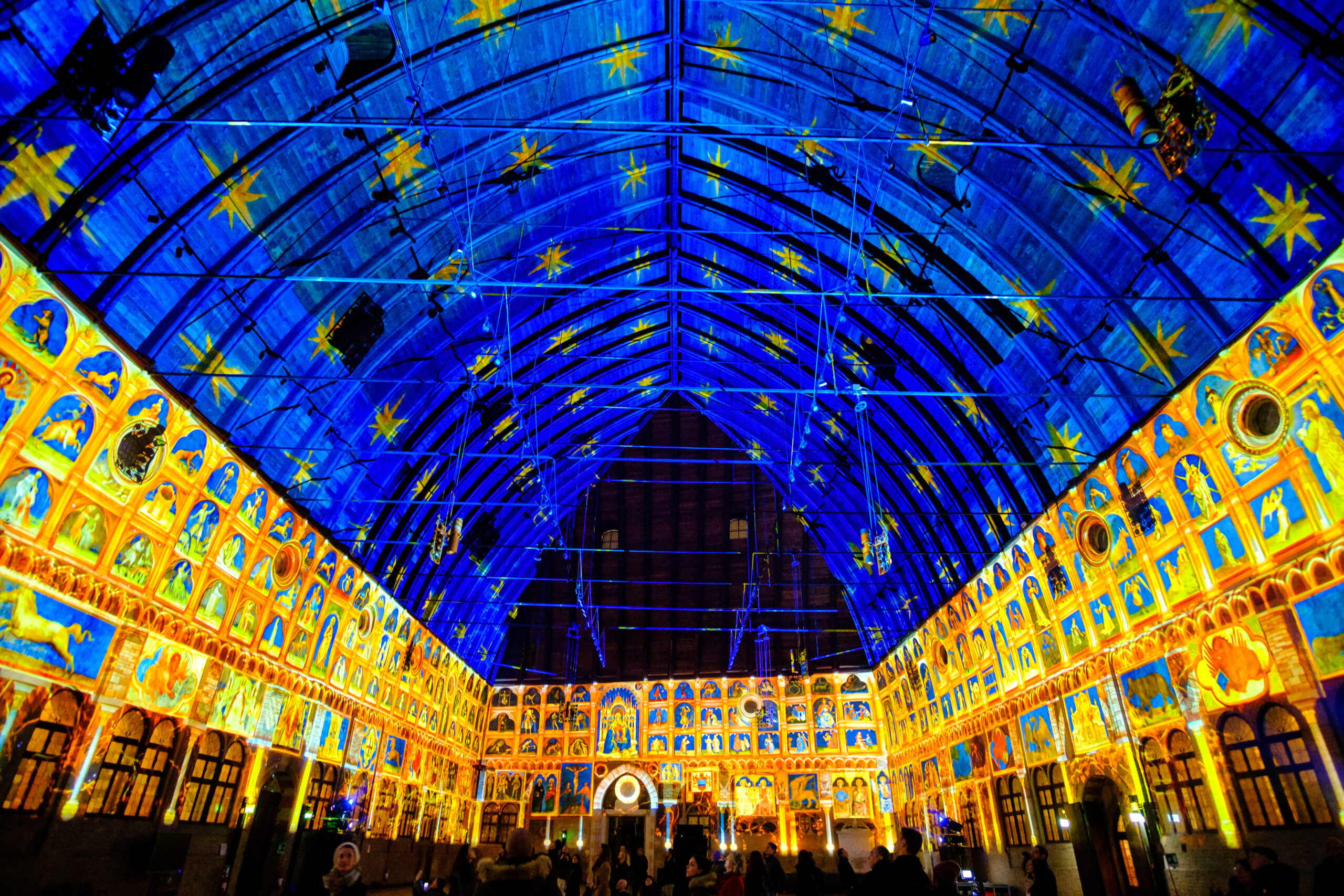 Cielo stellato di Giotto riprodotto nella scena finale del video mapping Sidera Aurea